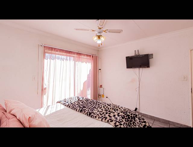 3 BEDROOM TOWNHOUSE FOR SALE IN ALBERTON NORTH